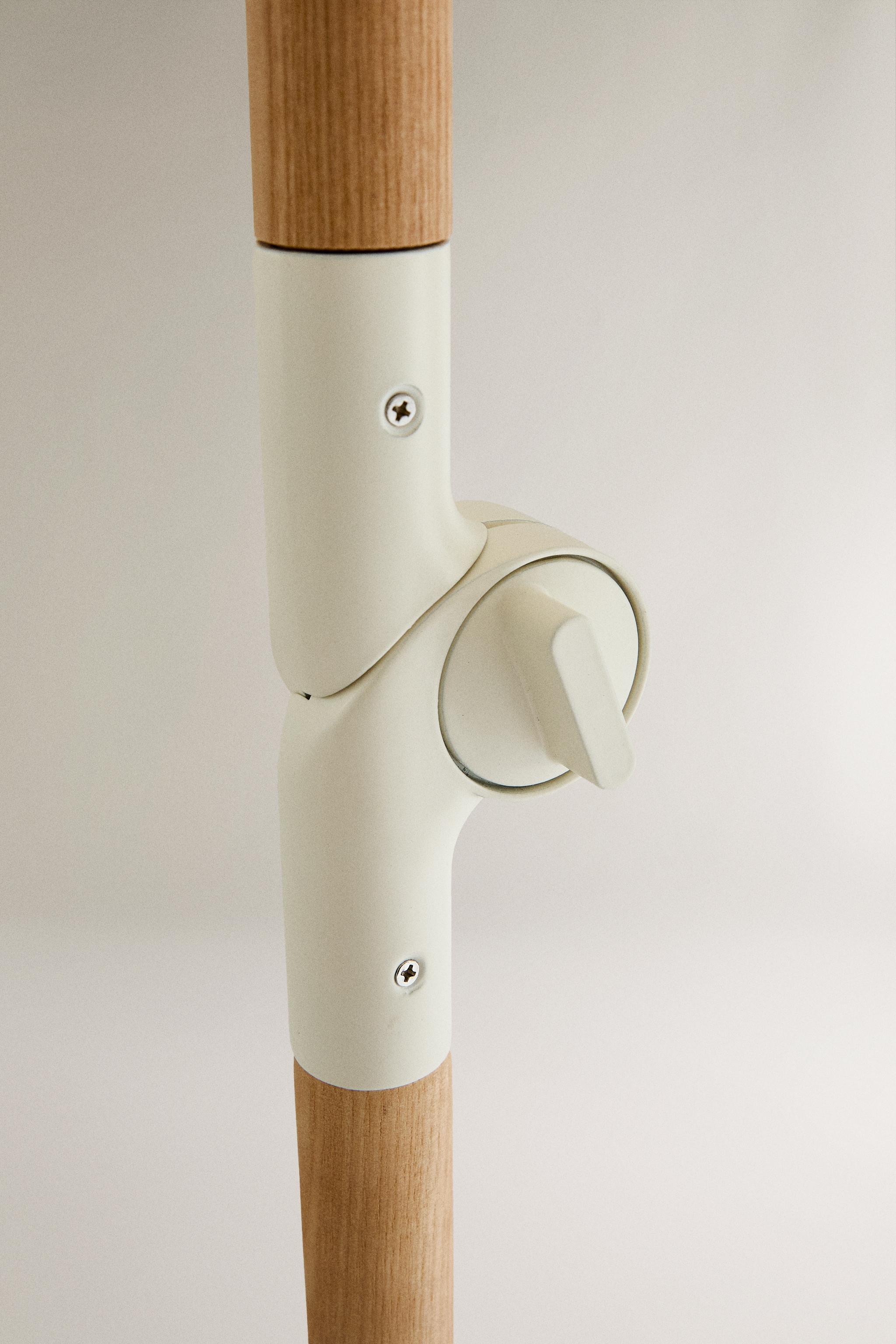 ASH WOOD CONTRAST BEACH UMBRELLA